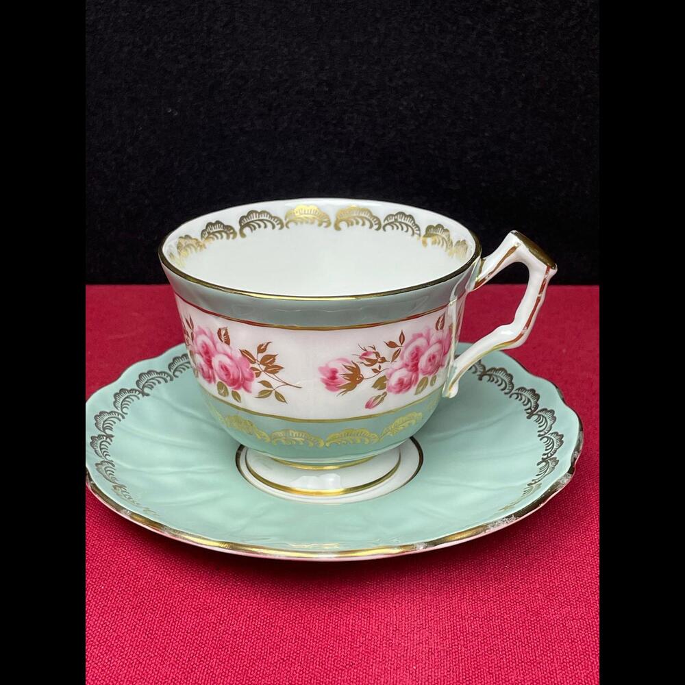 Sweet Vintage Elegant Aynsley Teacup & Saucer Set - Floral Gold-Trimmed